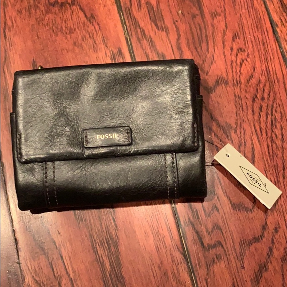 Fossil wallet